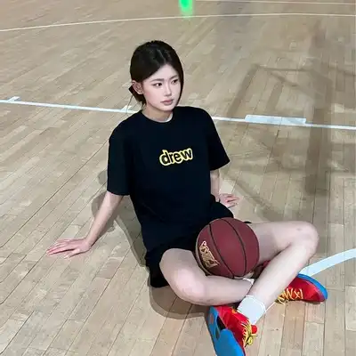 程芳